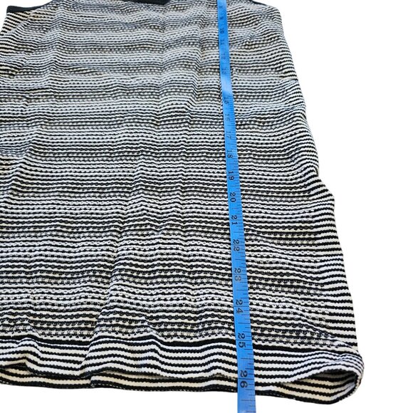 Athleta Women's Striped Athletic Tank Top Black and White size M - Picture 7 of 7